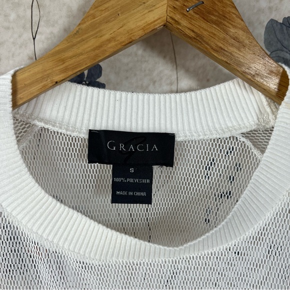 White mesh blouse - Picture 3 of 11